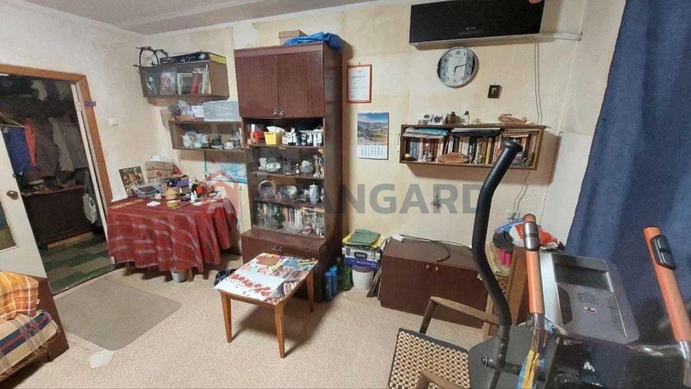 Apartment in Kam’yanske - More