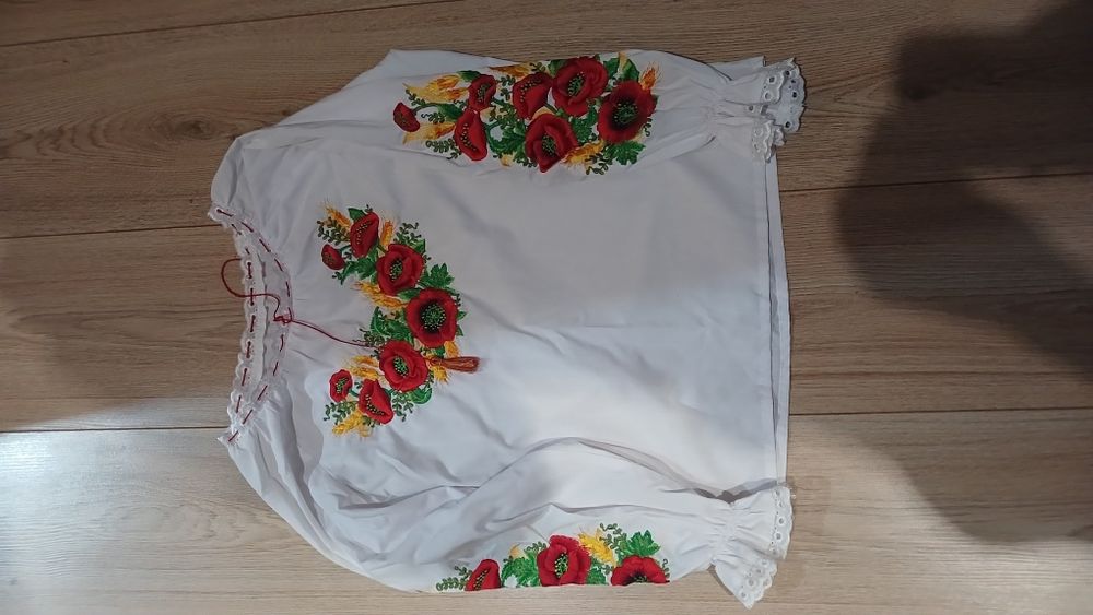 Вишиванка на дівчинку