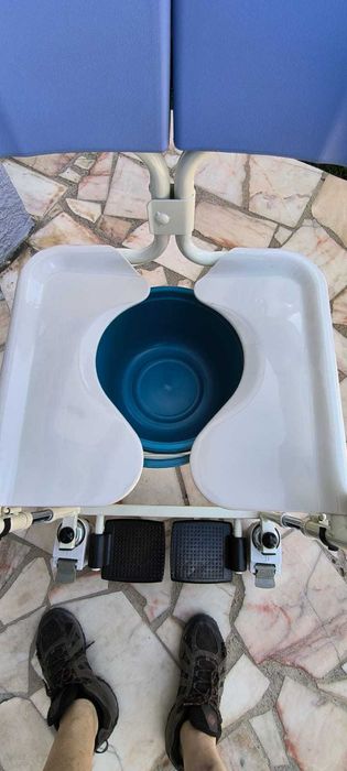 Cadeira sanitária NOVA.