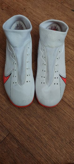 Бутси 38р і Сороканіжки Найк,39 розмір
