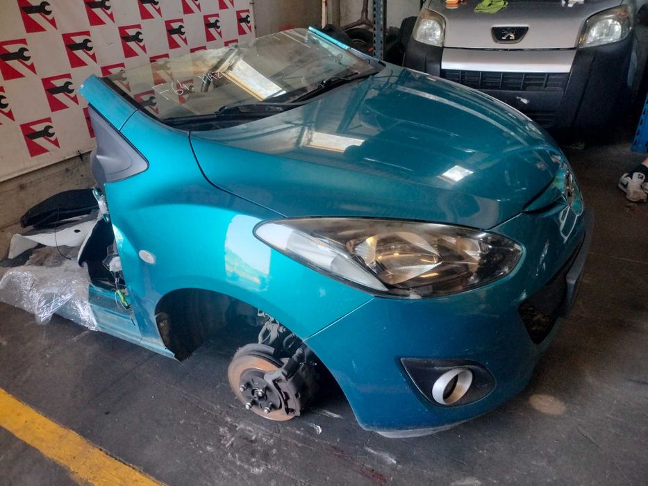 Frente Completa Mazda 2 1.3i 2012 #F64