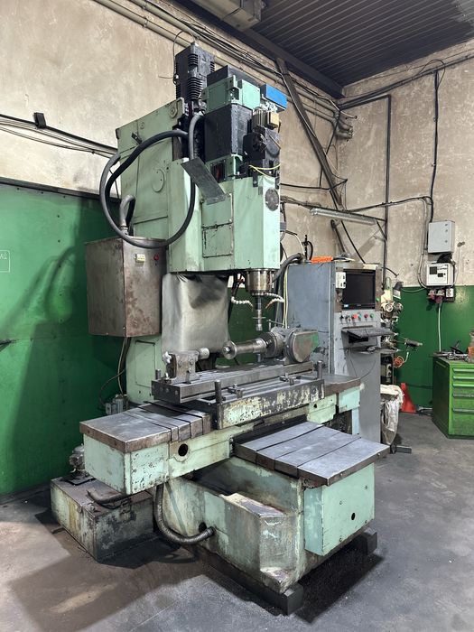 Фрезерный станок по металлу фрезерний верстат ЧПУ обрабатывающий центр