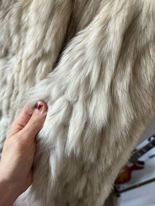Futro z bialego lisa