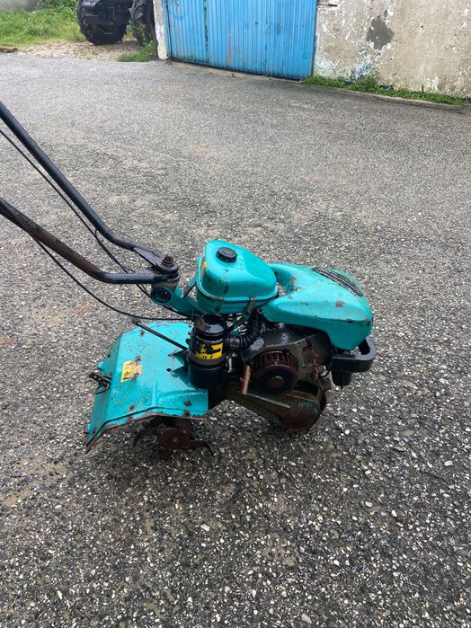 Vendo moto enxada  bertolini