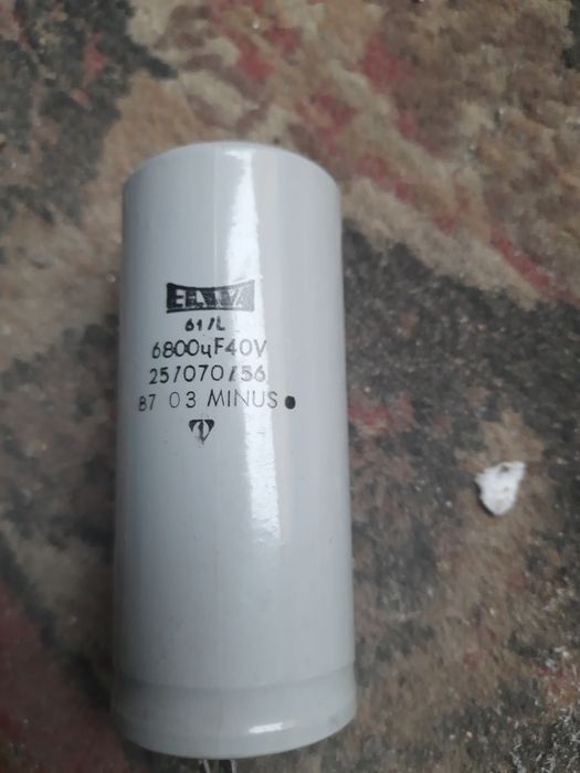 Kondensatory  z czasów PRL