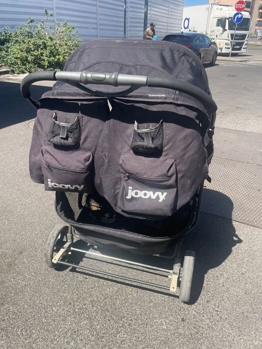 Carrinho de gemeos joovy