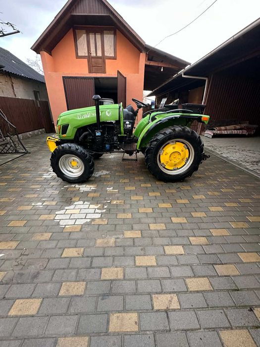 Продам.     трактор DV404D
