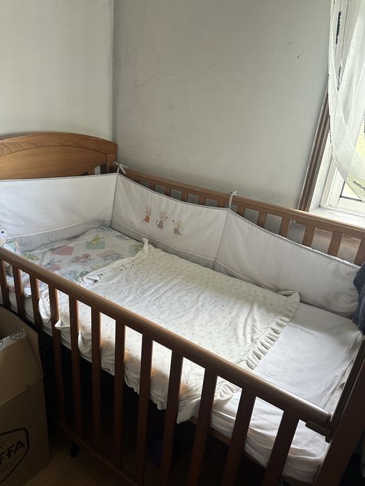 Cama de grades para bebe dormir