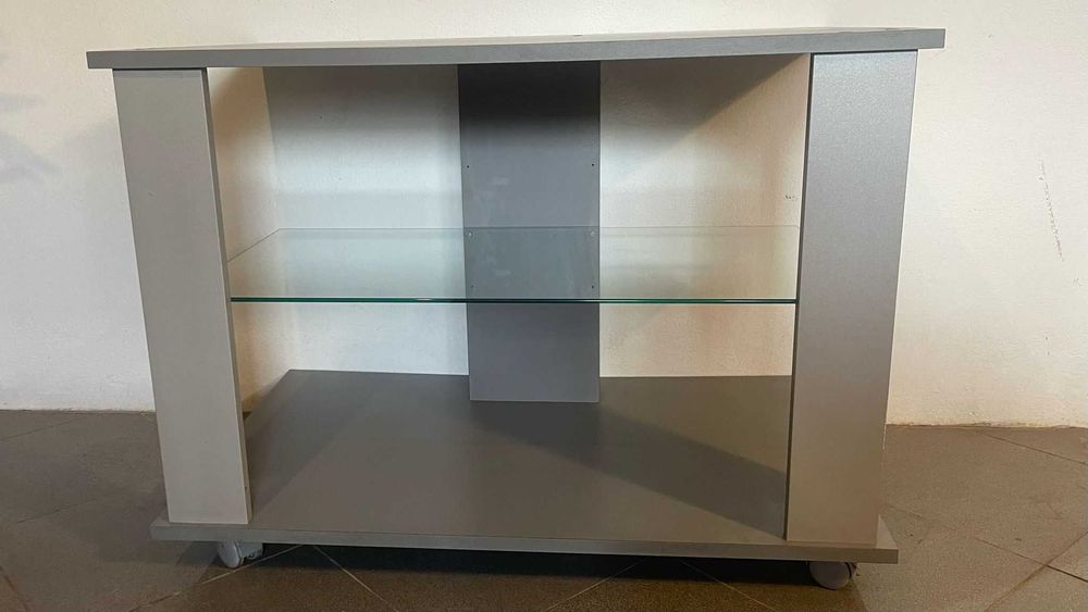 Móvel para Televisão com Rodas