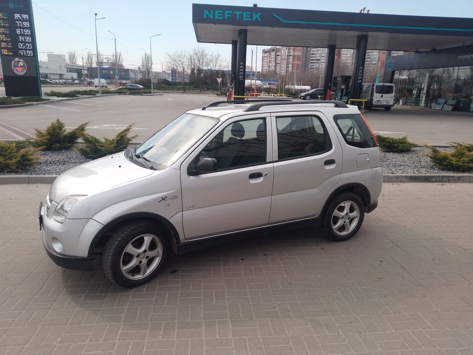 Автомобиль SUZUKI IGNIS 4×4 2006