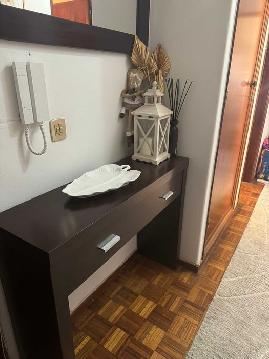 Consola Madeira Hall entrada