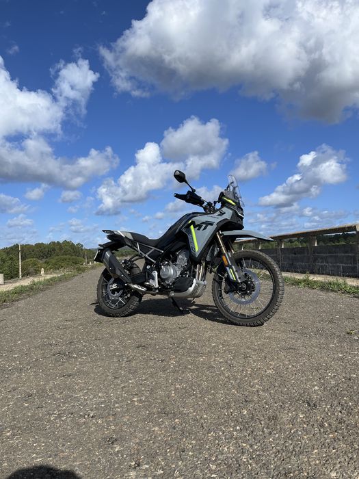 Cfmoto 450 MT com extras