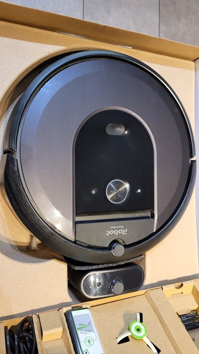 iRobot Roomba I7