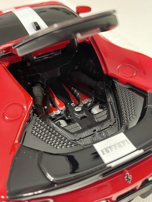 Model Ferrari SF90 Stradale Assetto Fiorano 1/18 Bburago Signature