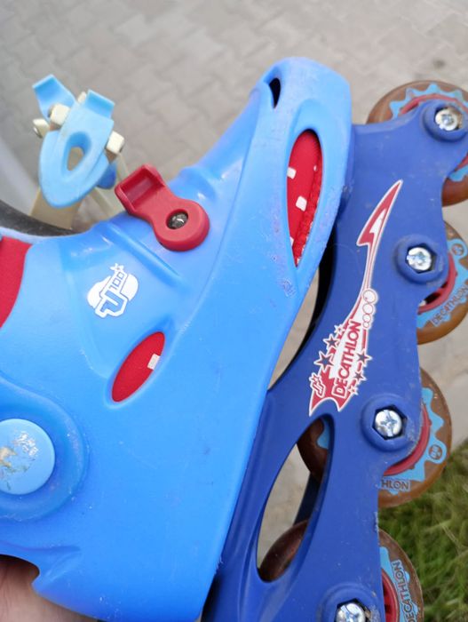 rolki decathlon r. 32 (wkladka 20 cm) + kask + ochraniacze