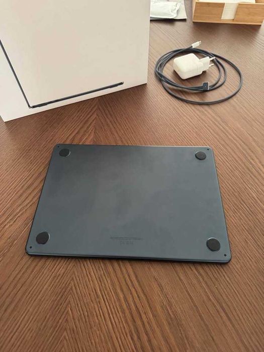 MacBook Air Apple M4 13.6" – Como Novo | Garantia | 950€