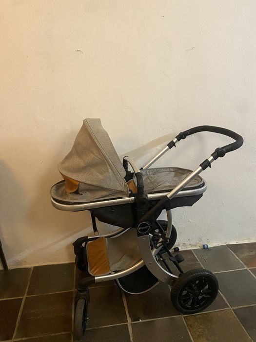 Carrinho de Bebé  em bom estado