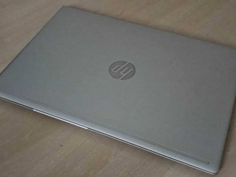 laptop HP 15 cali z podświetlaną klawiaturą, full HD, SSD, 4 rdzenie
