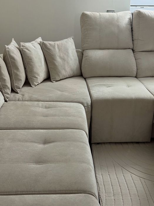 Sofá como novo 2.3m por 1.85