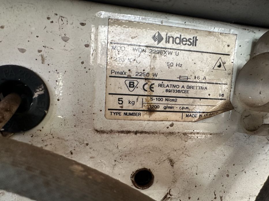 Пральна машина Indesit wdn 2296xw u