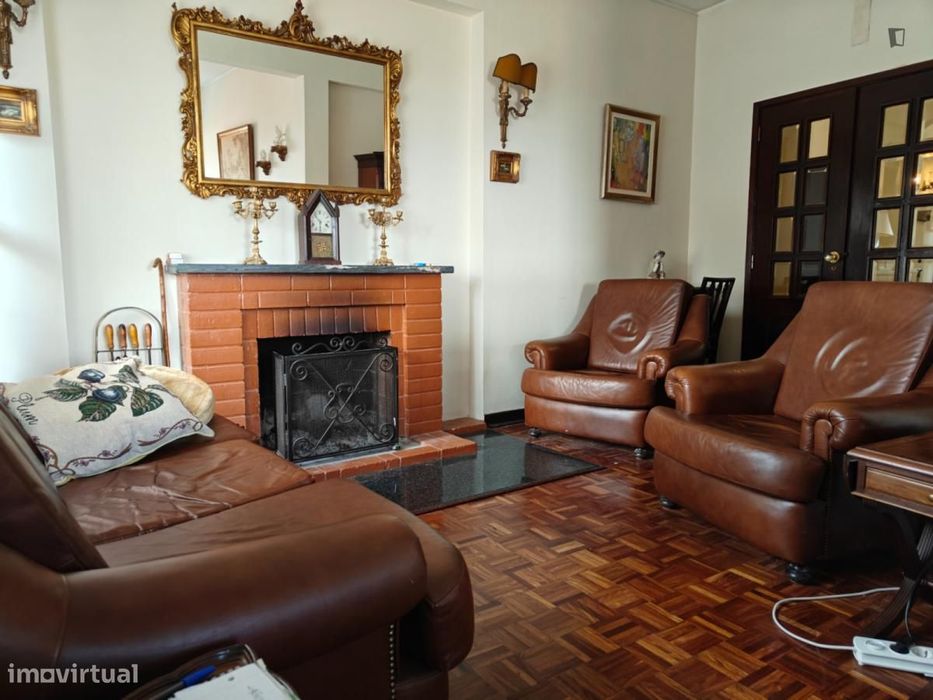 Apartamento com 5 quartos - localizado em Guarda