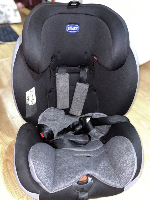 Cadeira auto. Nova sem muito tempo de uso! Da chicco