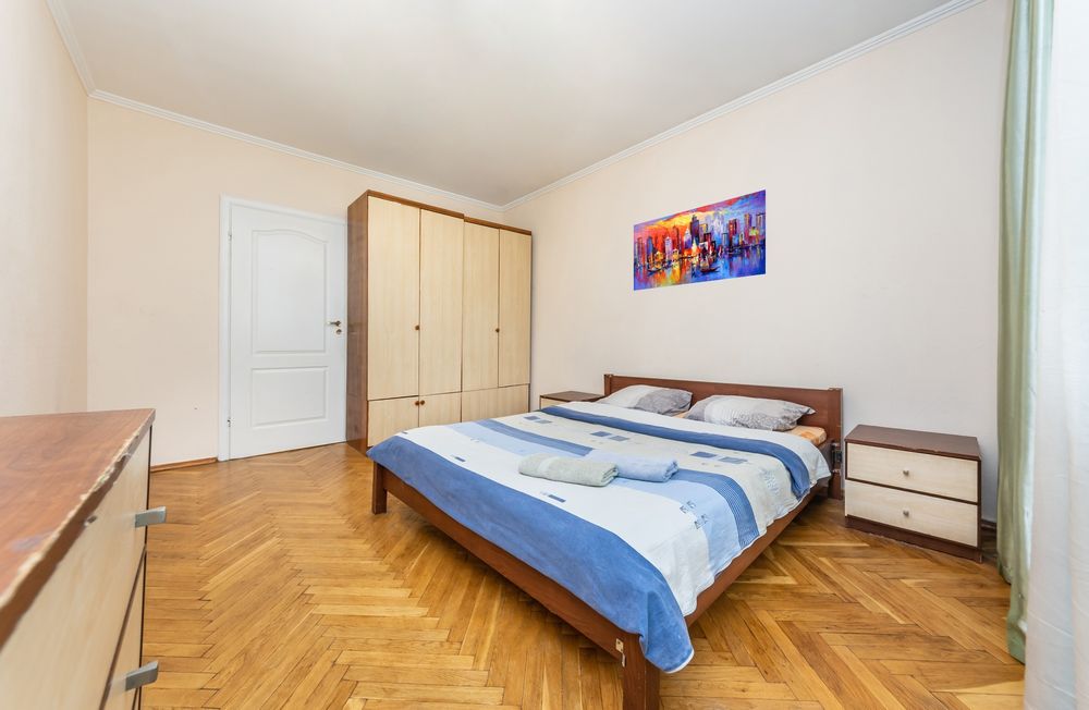 Посуточно 3к. метро Левобережная 7 минут ходьбы, МВЦ 2 мин