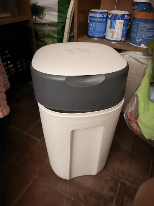 Contentor de Fraldas Tommee Tippee Sangenic Twist & Click