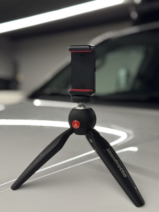 Tripé Manfrotto com suporte para smartphone