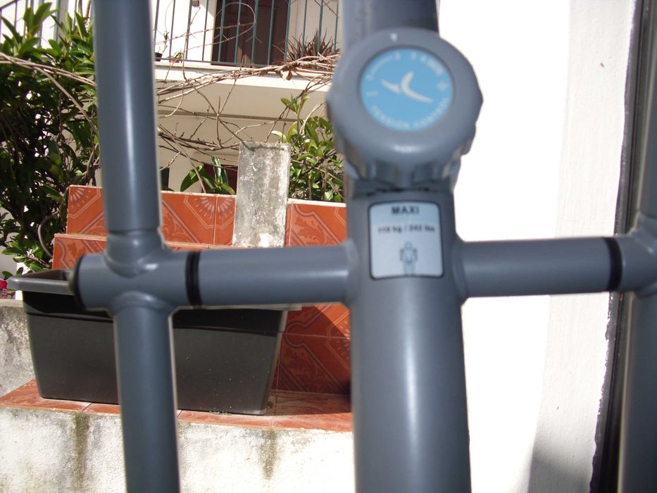 Para desocupar espaço vendo esta máquina musculação