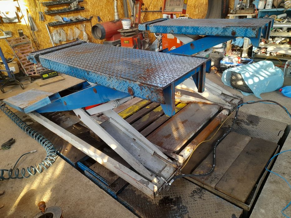 Lewatek podnośnik nożycowy samochodowy