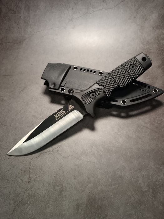 Тактический нож армейский с ножнами черный