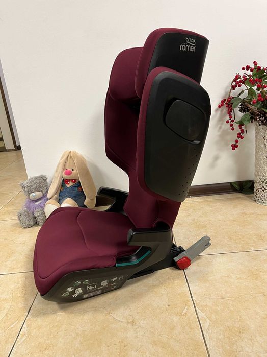 Автокрісло BRITAX ROMER KIDFIX M I-Size  Група 2/3 (15-36кг) бустер