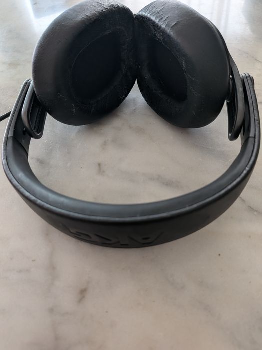 AKG K371 Auscultadores Profissionais