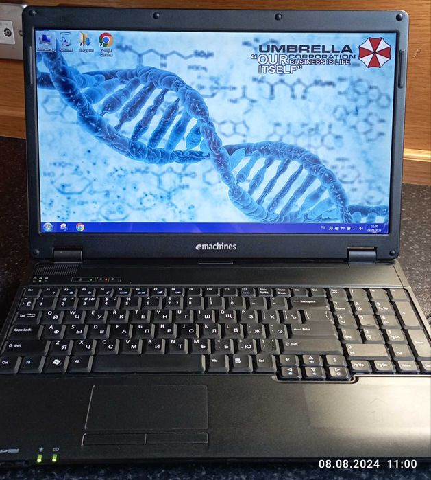 Ноутбук E- MACHINES