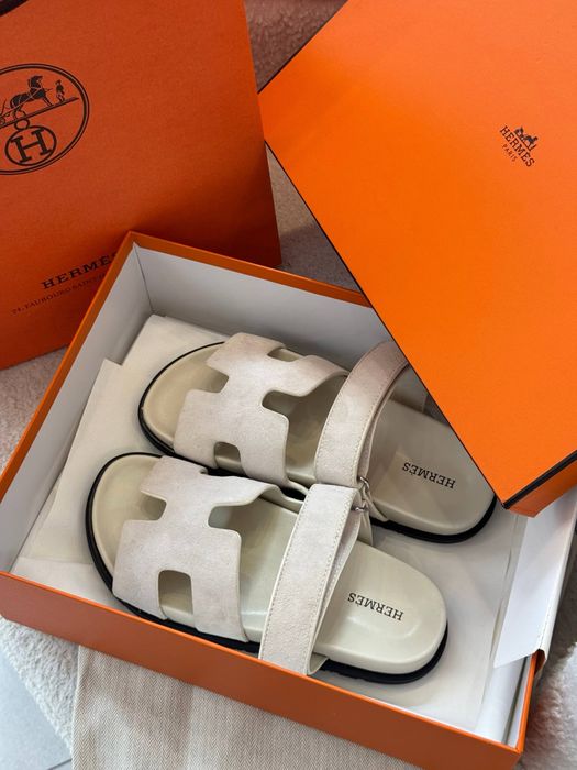 Шльопанці Hermes бежеві замш розмір 35,39