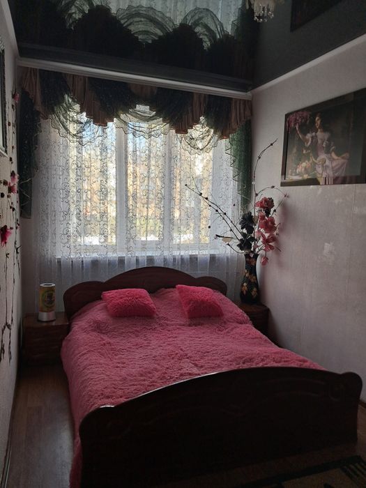 Продаж 4-кімнатної квартири