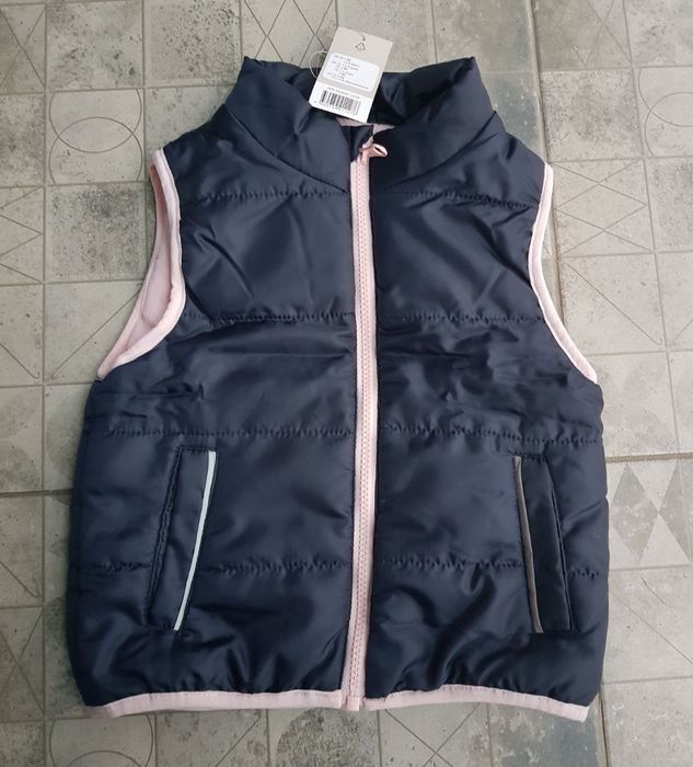 Жилет безрукавка для дівчинки 98 розміру