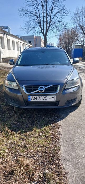 Продаю власне авто Volvo V50 2010р