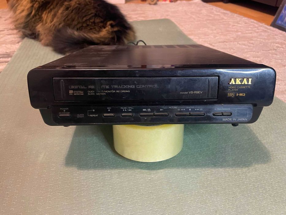 Японський відеомагнітофон касетний відеоплеєр AKAI VS-R9EV