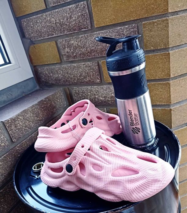 Жіночі Крокси Легкі кросівки Аквашузи Фітнес взуття Стильні трендові