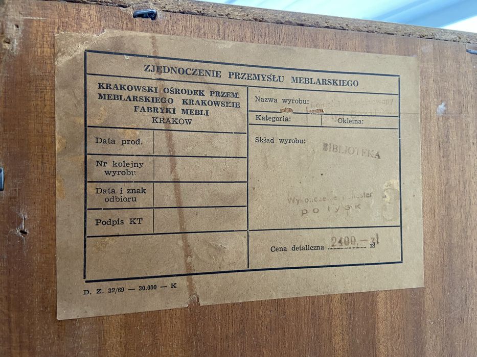 Witryna biblioteczka PRL
