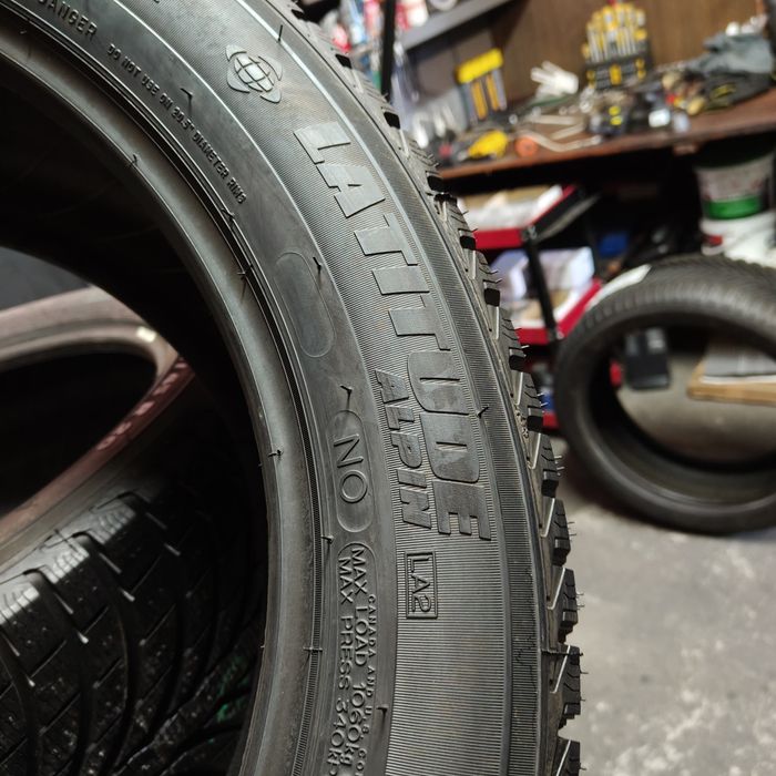 275/45/20 XL Michelin Latitude Zima