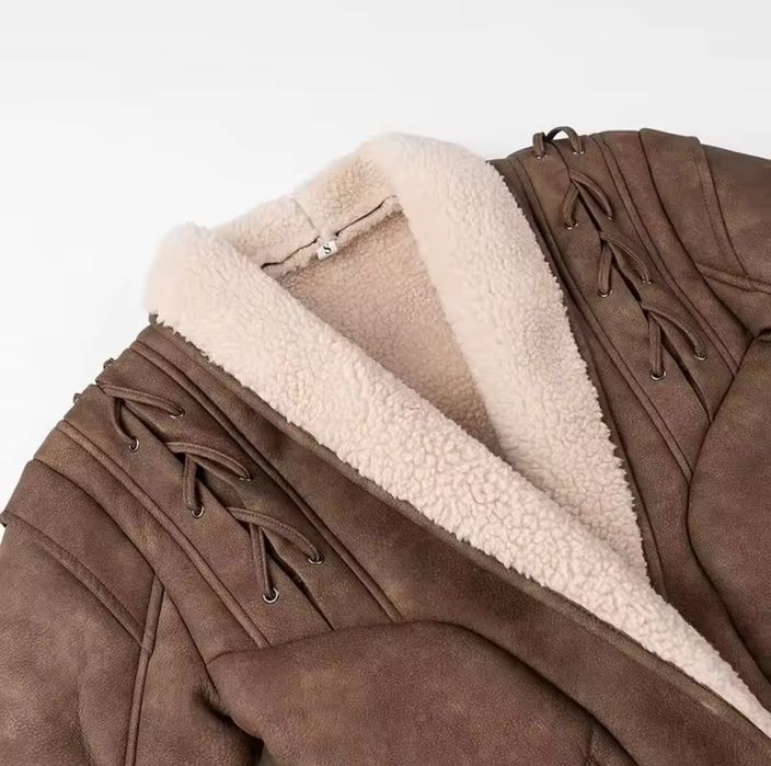 Жіноча куртка розмір М