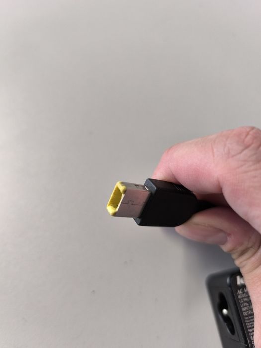 Carregador Lenovo ponta amarela super leve