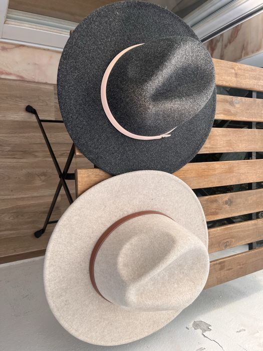 Chapeus em otimas condições