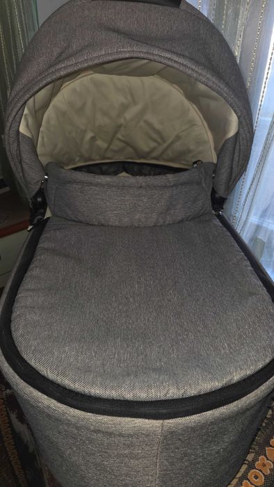 Продам дитячу коляску
