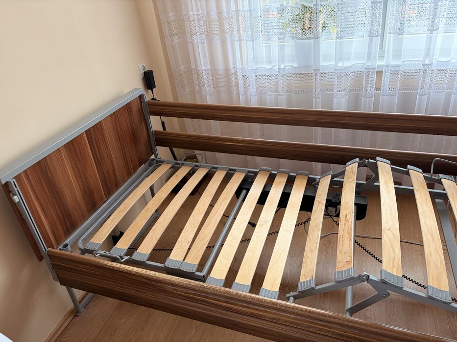 Lóżko rehabilitacyjne i materac przeciwodleżynowy