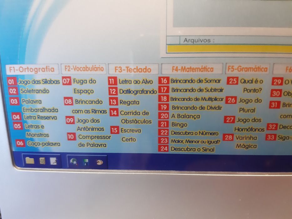 Laptop Oregon Scientific. Computador educativo