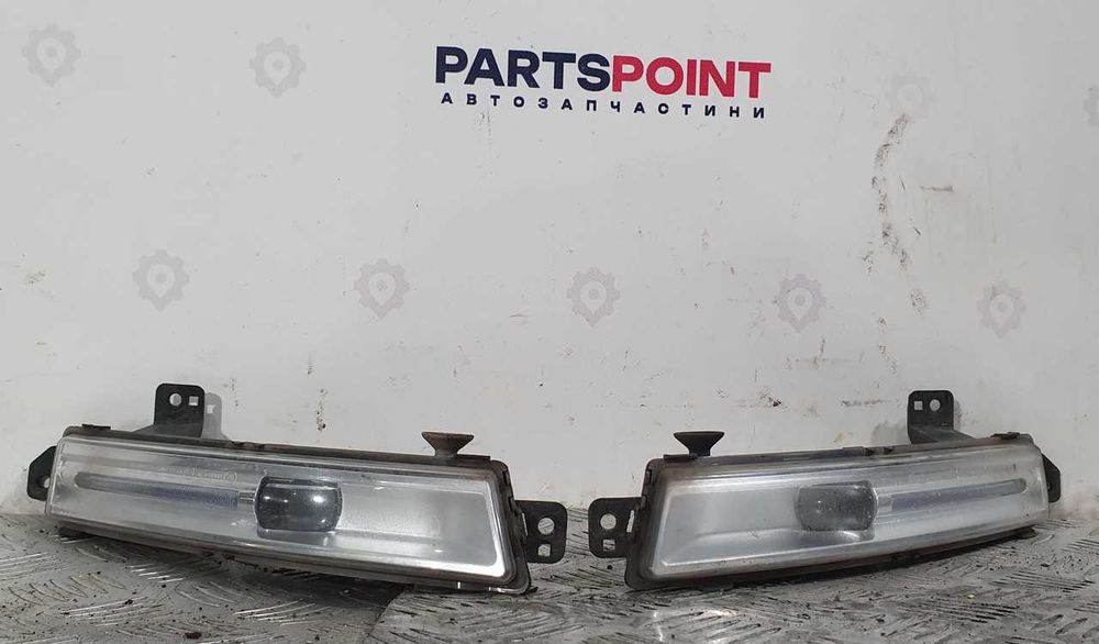 Фара протитуманна права ліва Jaguar F-PACE 2.0 d. 2015-2026р оригінал